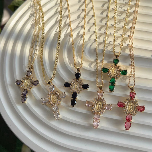Selina – Collana dorata con croce