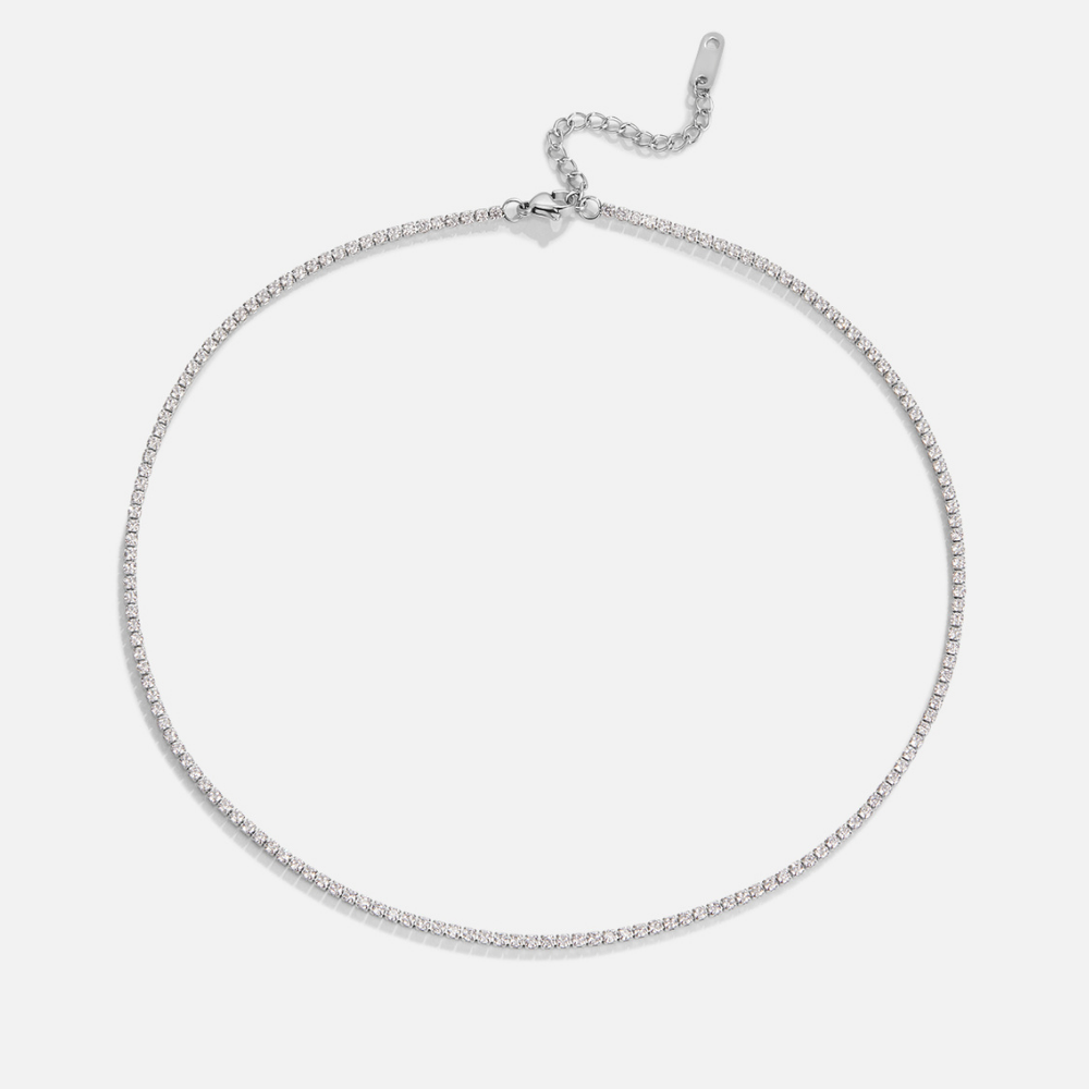 Greta – Collana dorata con mini medaglione