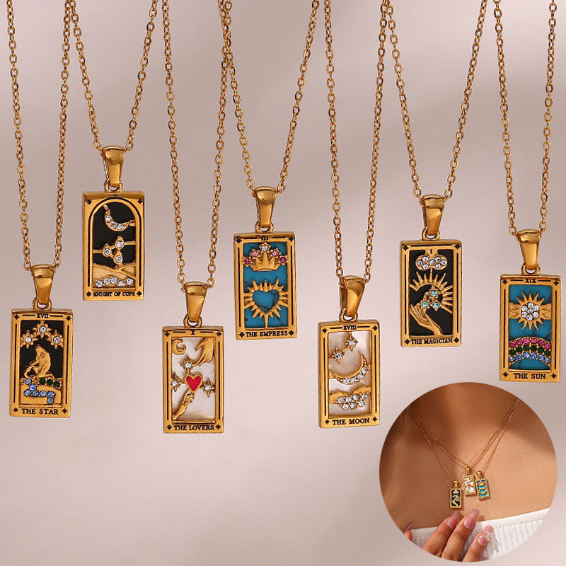 Sabina – Collana dorata con pendente discreto