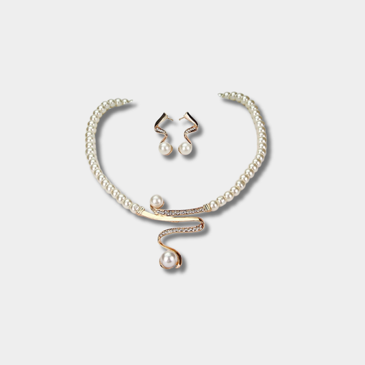 Set collana e orecchini con perle naturali