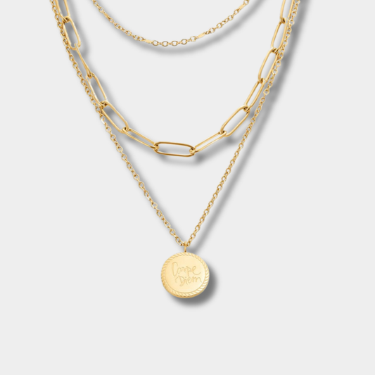 Lea – Collana dorata delicata multiriga con linee eleganti