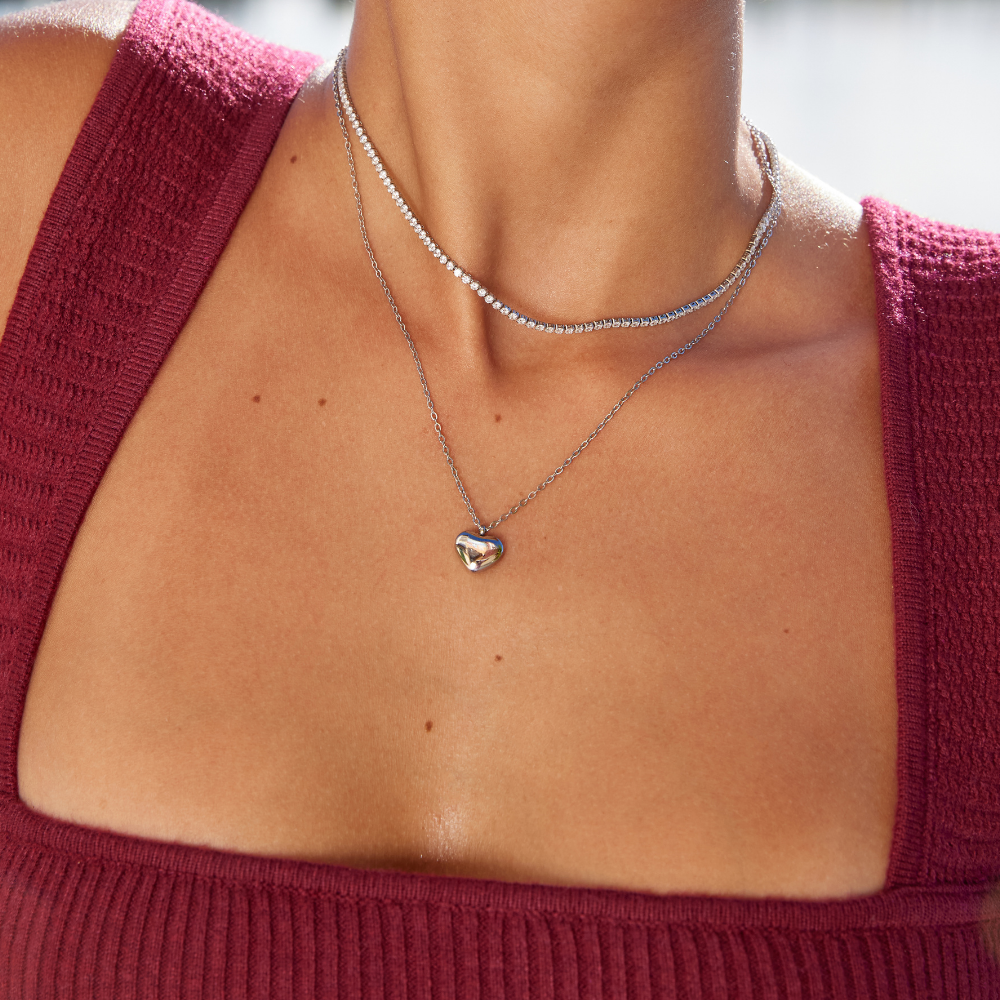Viktorie – Collana dorata delicata con mini cristallo