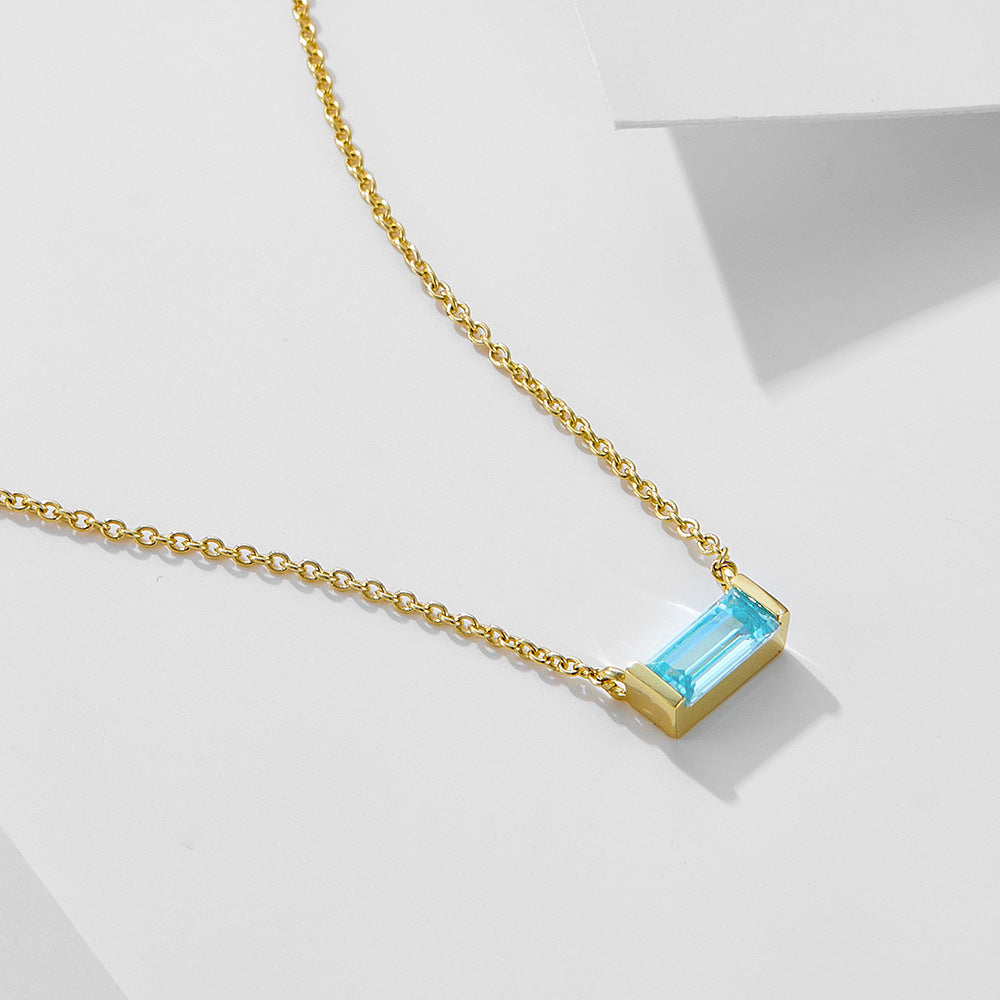 Livia – Collana in argento con piccolo pendente