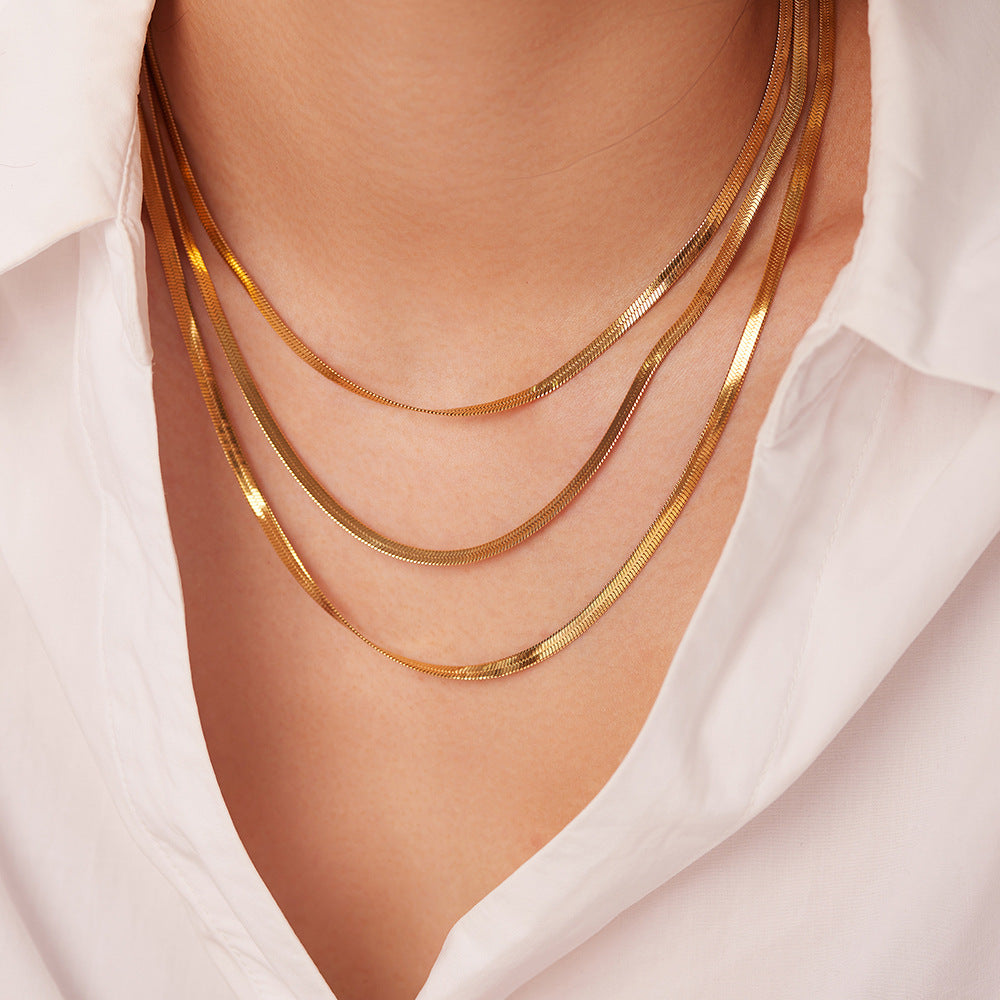 Sofia – Collana multistrato realizzata in oro fino.