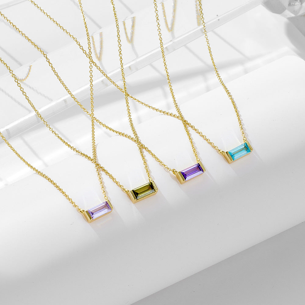 Livia – Collana in argento con piccolo pendente