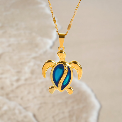 Maja – Collana dorata con medaglione rotondo
