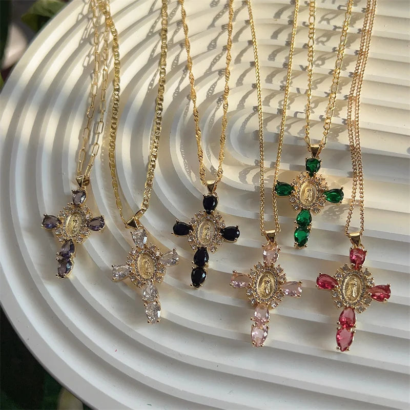 Selina – Collana dorata con croce