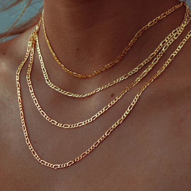 Valerie – Gold necklace with simple link structure
