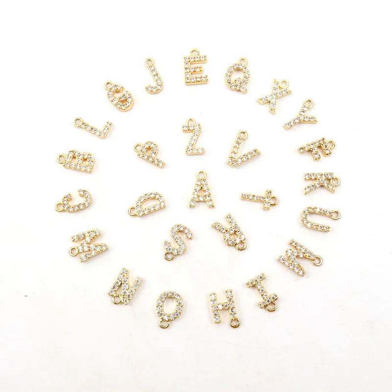 Eva – Gold necklace with initial pendant