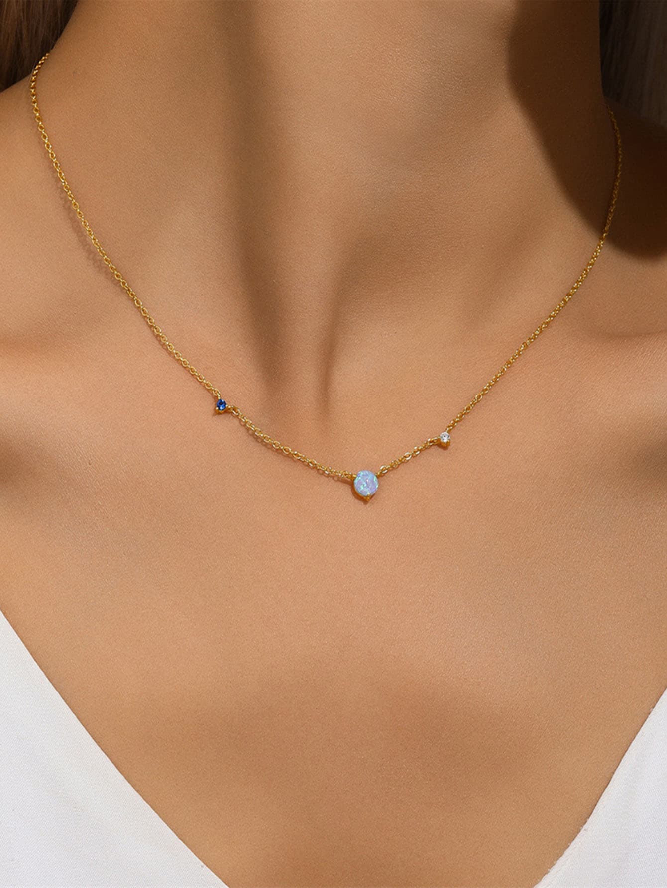 Nora – Collana delicata in argento con pendente a forma di cuore
