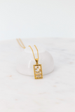 Sabina – Collana dorata con pendente discreto