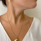 Annika – Collana dorata con pendente rotondo