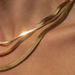 Johana – Collana dorata delicata con forma armoniosa