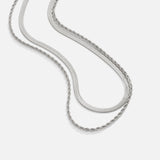 Sabina – Collana dorata con pendente circolare