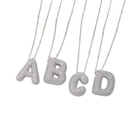 Collana con ciondoli a forma di lettere