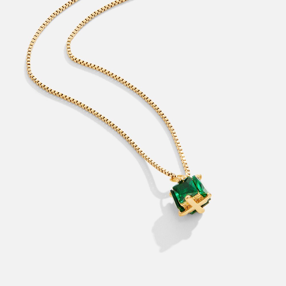Kateřina – Collana in oro con pietra verde.