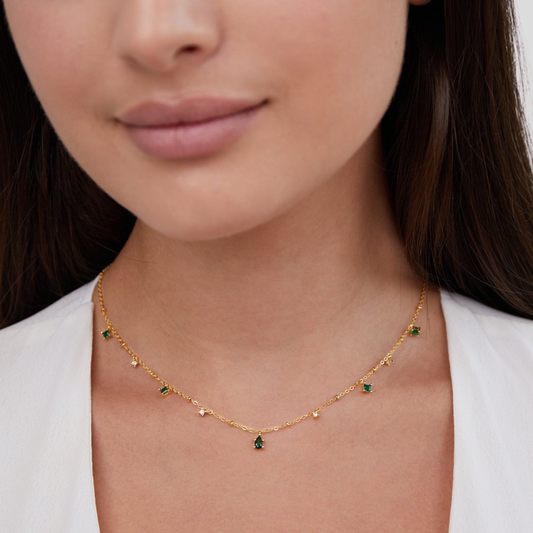 Marta – Collana dorata con pendente verde