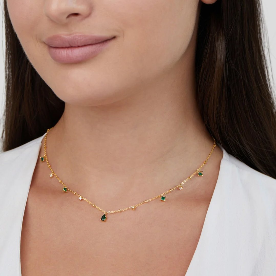 Marlies – Collana dorata con perle