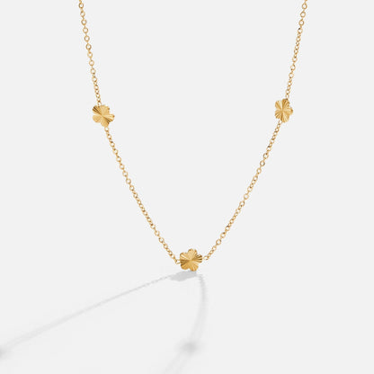 Lena – Collana dorata delicata con mini pendente