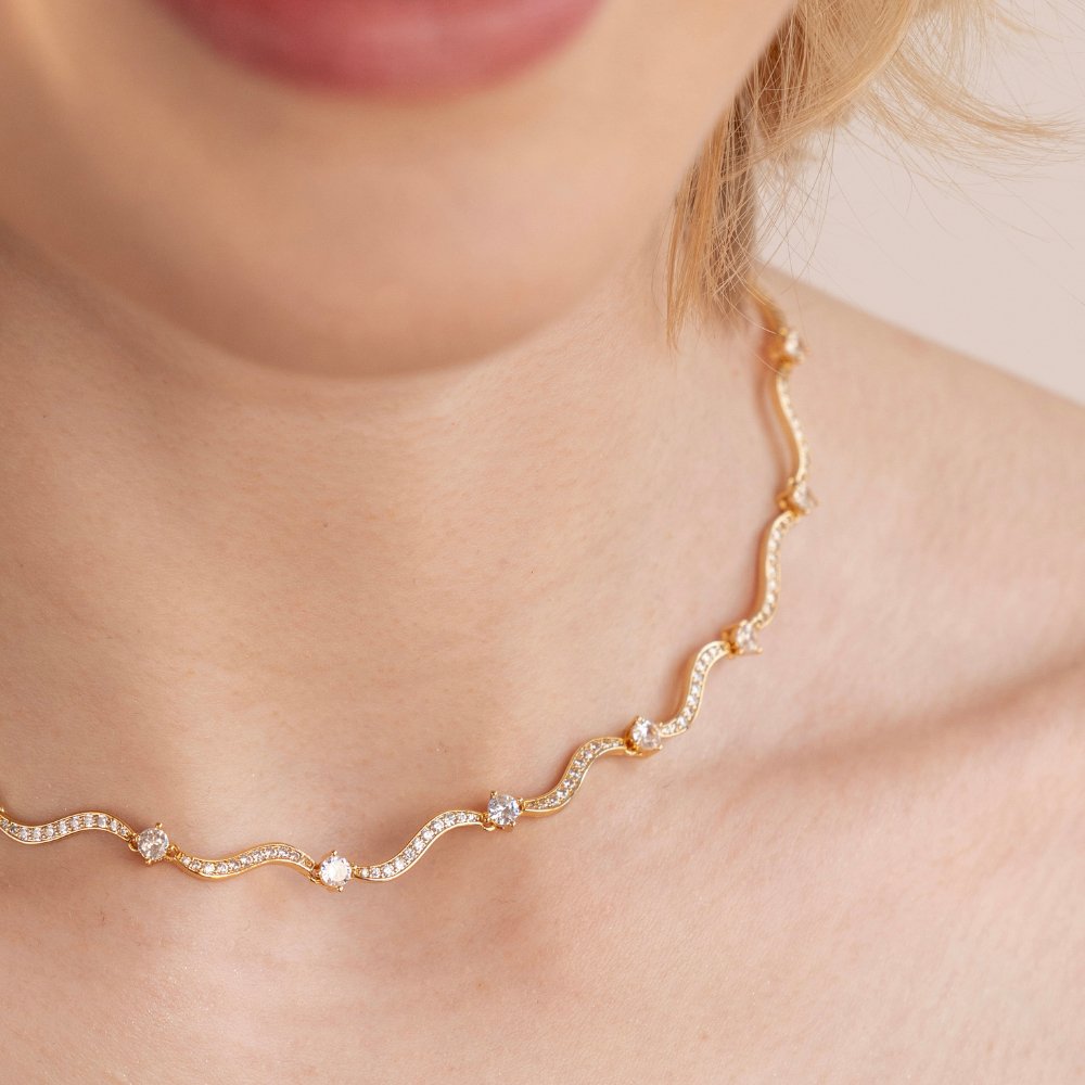 Josefina – Collana dorata con struttura organica