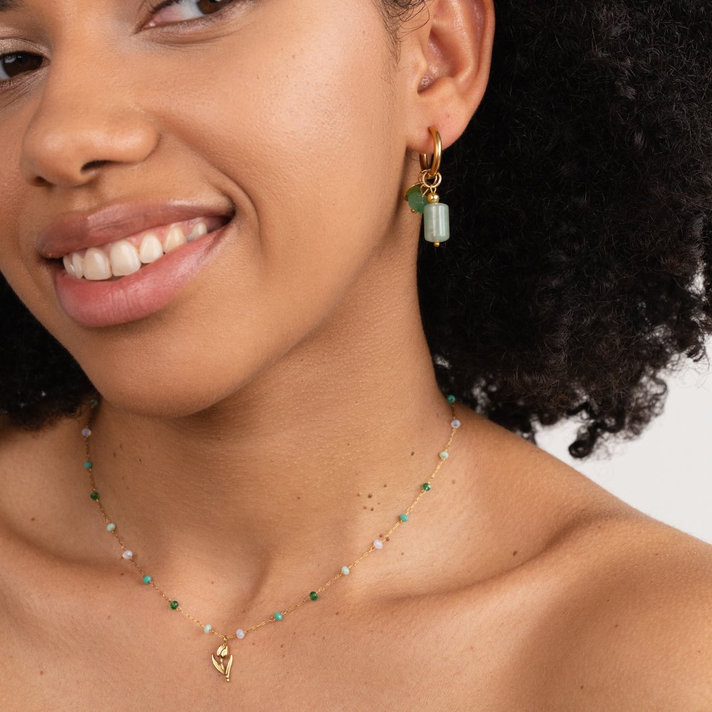 Loreta – Collana dorata con placche strutturate