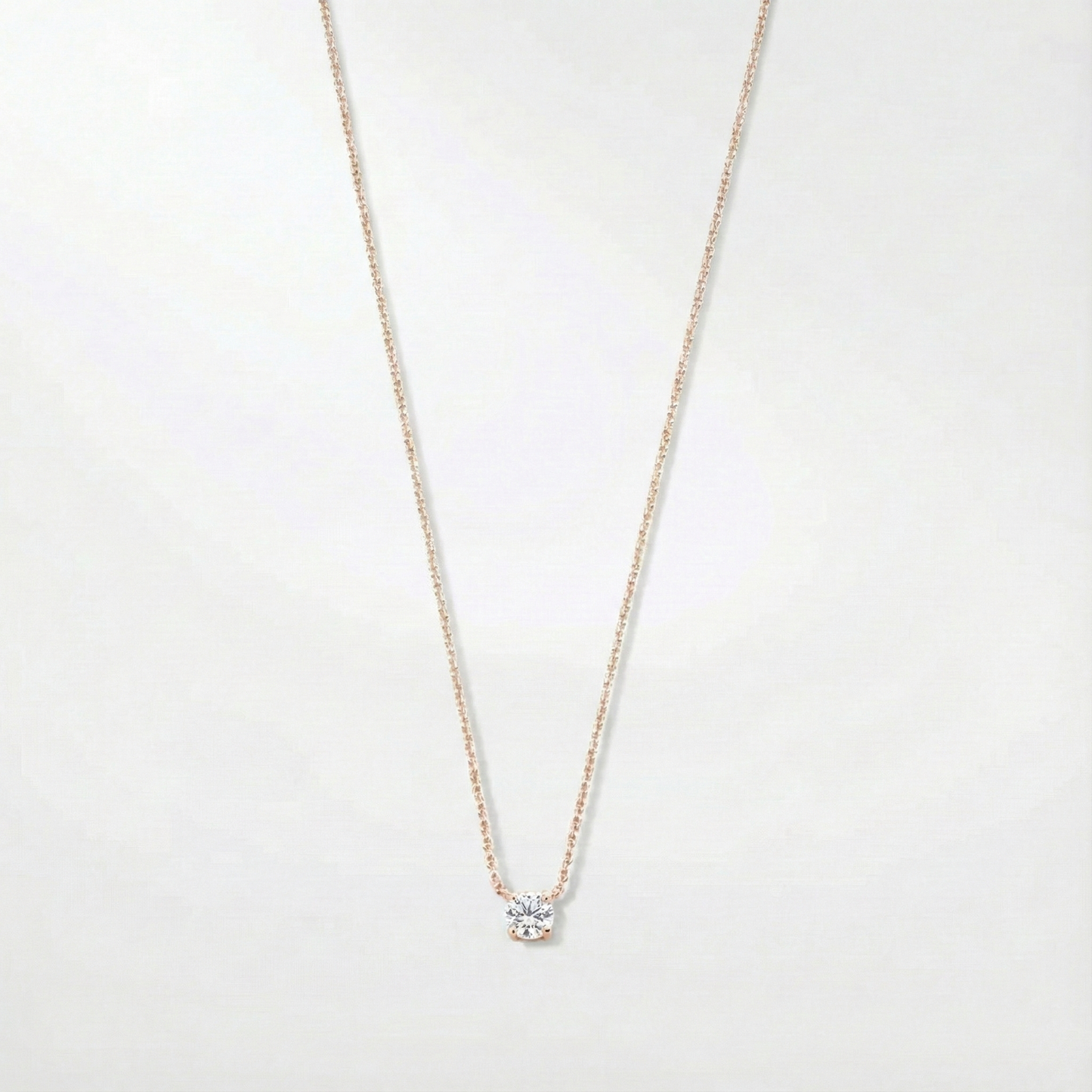 Collana Klára con pietra moissanite
