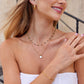 Karolína - Collana giocosa con piccole perle.