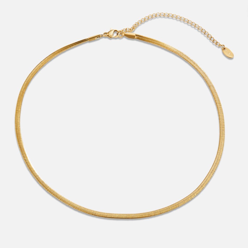 Luzia – Golden Snake Necklace with a Delicate Shine