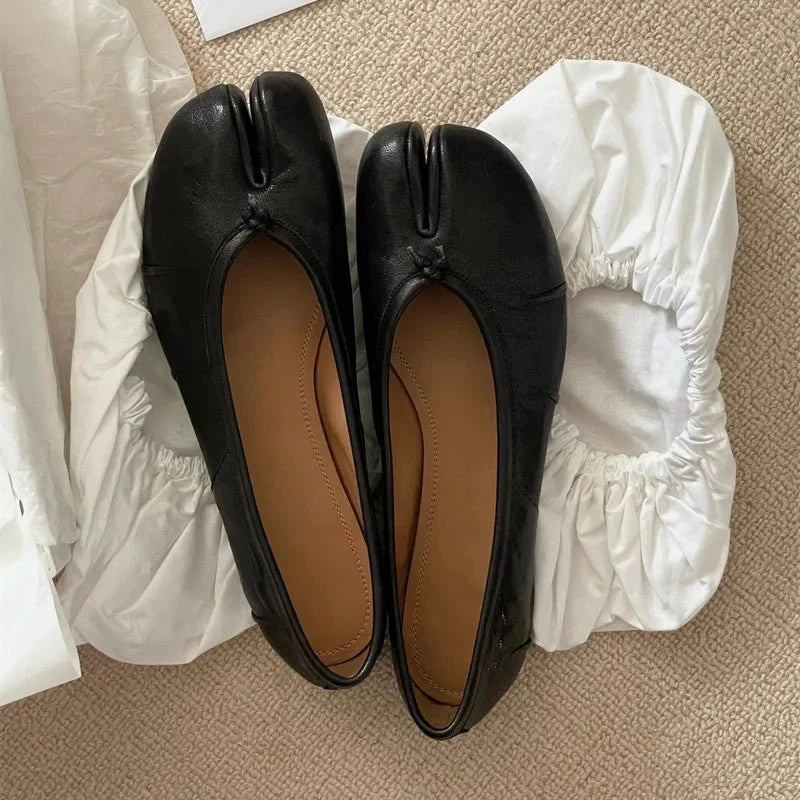 ABIGAIL | Tabi Split Toe Ballet Flats | Vegan Leather Ballerinas