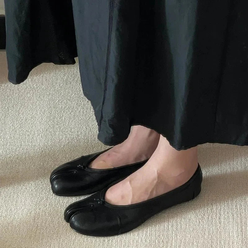 ABIGAIL | Tabi Split Toe Ballet Flats | Vegan Leather Ballerinas
