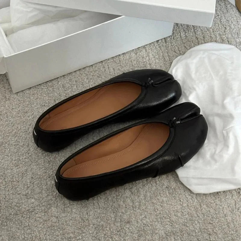ABIGAIL | Tabi Split Toe Ballet Flats | Vegan Leather Ballerinas